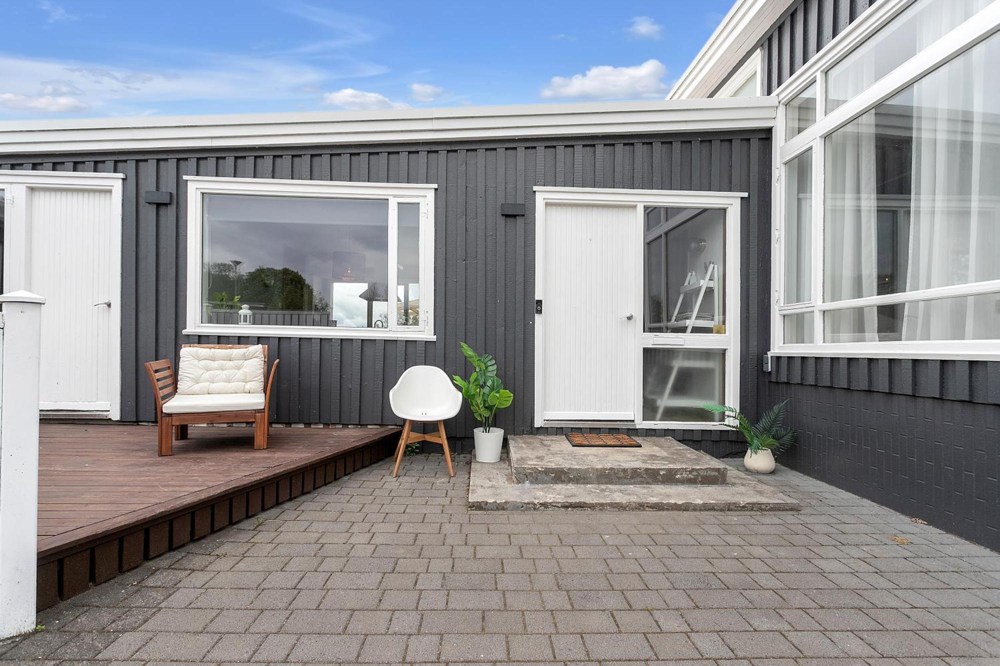 House - Villa With Garden And Hot Tub, 2 Min From Reykjavik Garthabaer Exterior photo